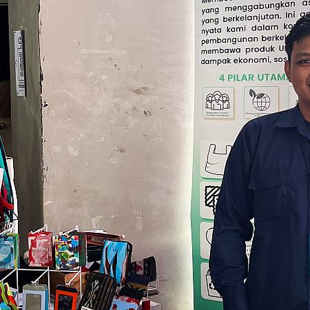 Membuka Pintu Pasar untuk Penjahit Perempuan Rumahan